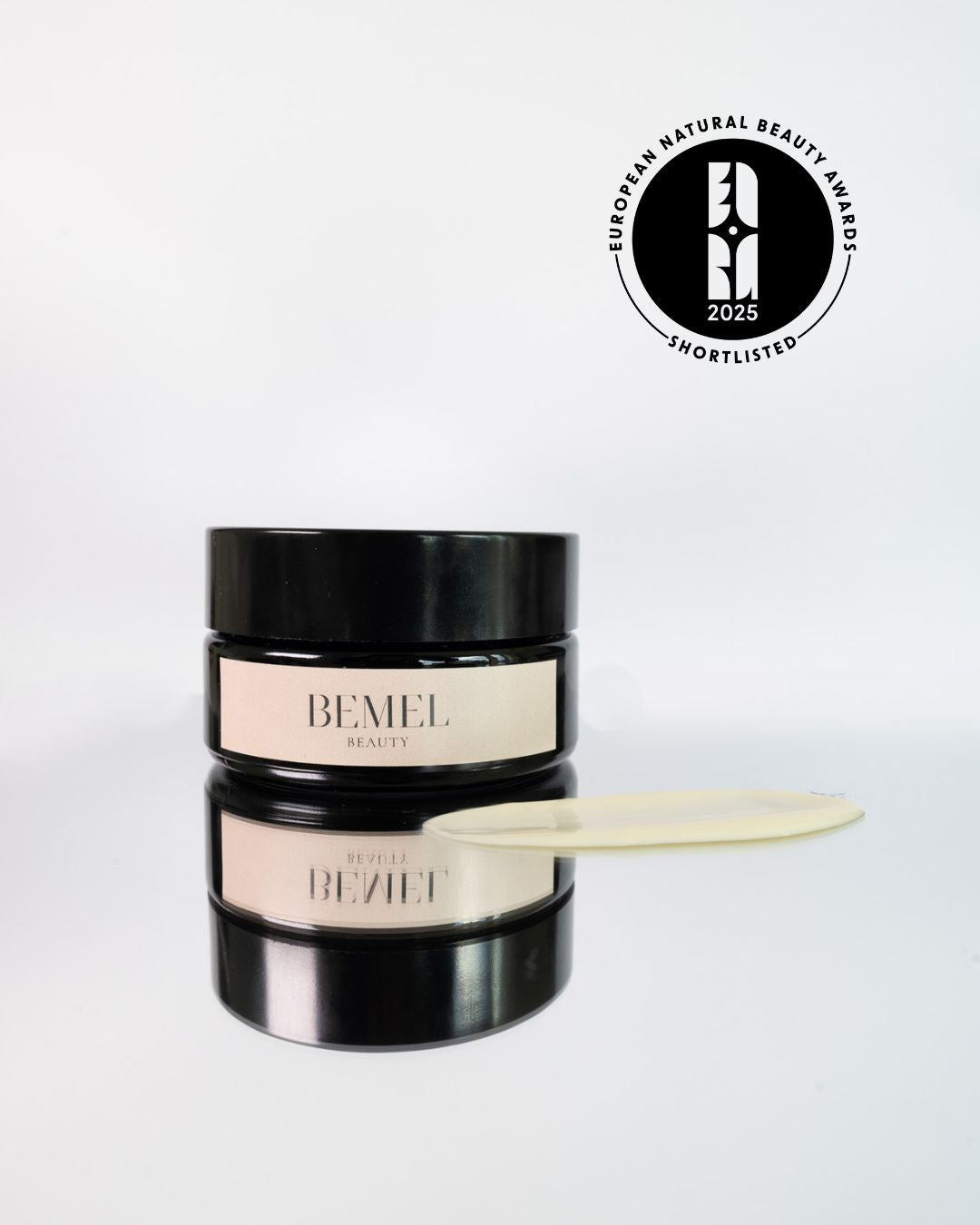 Organic anti-aging facial cream with roses, honey and hyaluronic acid.